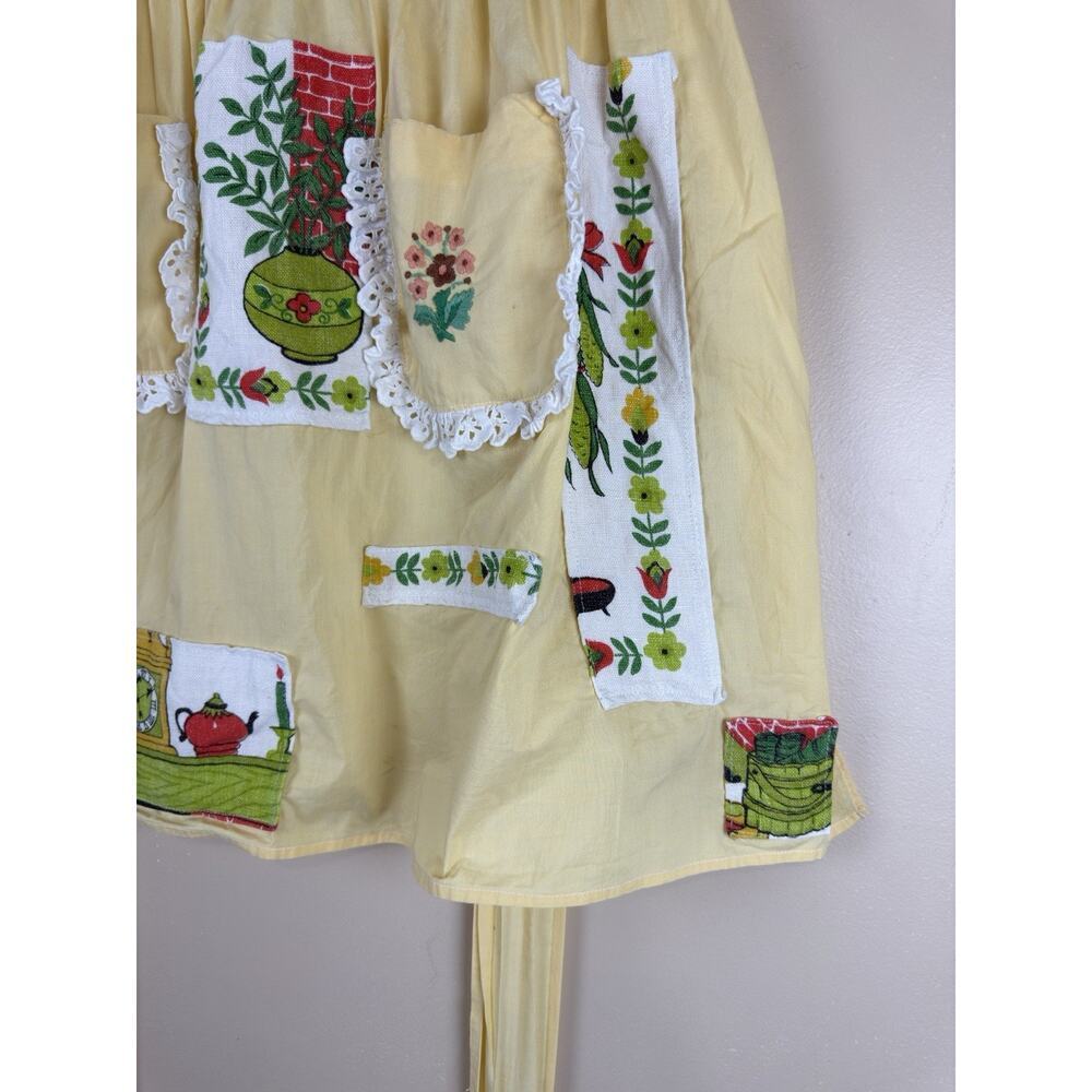 Vintage Yellow Half Apron with Flower Embroidered Pocket & Patchwork, Granny - Picture 5 of 12